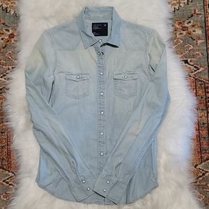 COPY - American Eagle Denim Snap Button Down - size S